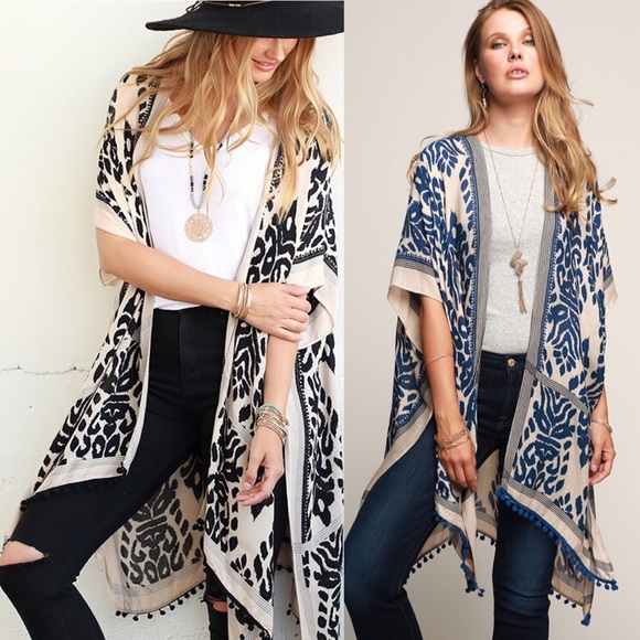 Boho chic printed kimono with mini pom pom trim - Picture 2 of 8